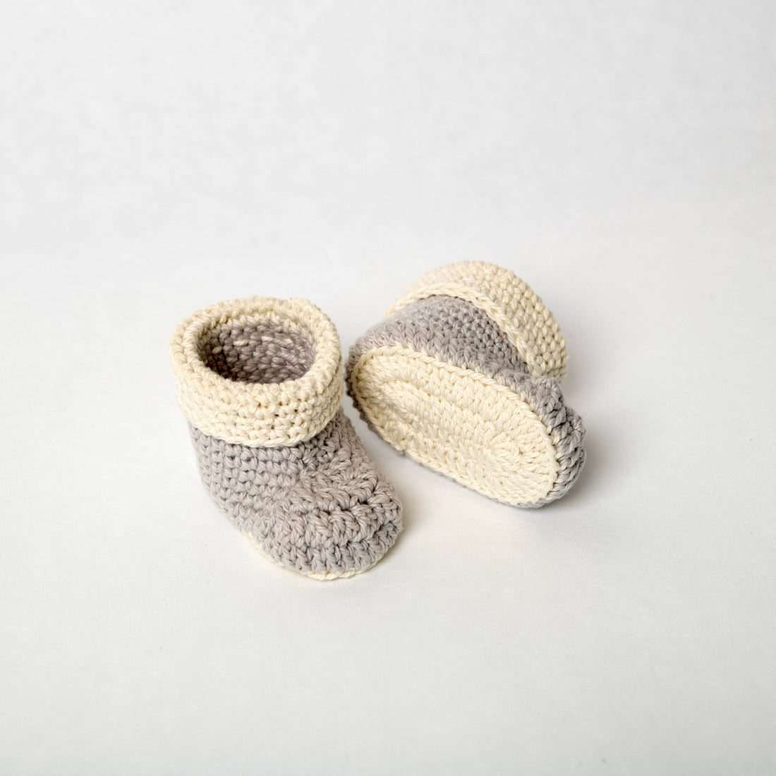 Misty Babyslofjes grijs met beige rand